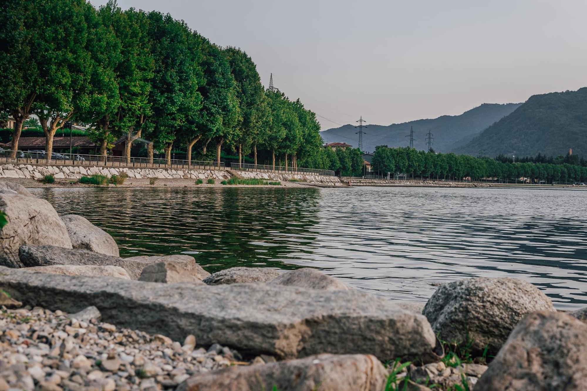 Lake House Vercurago Ngoại thất bức ảnh